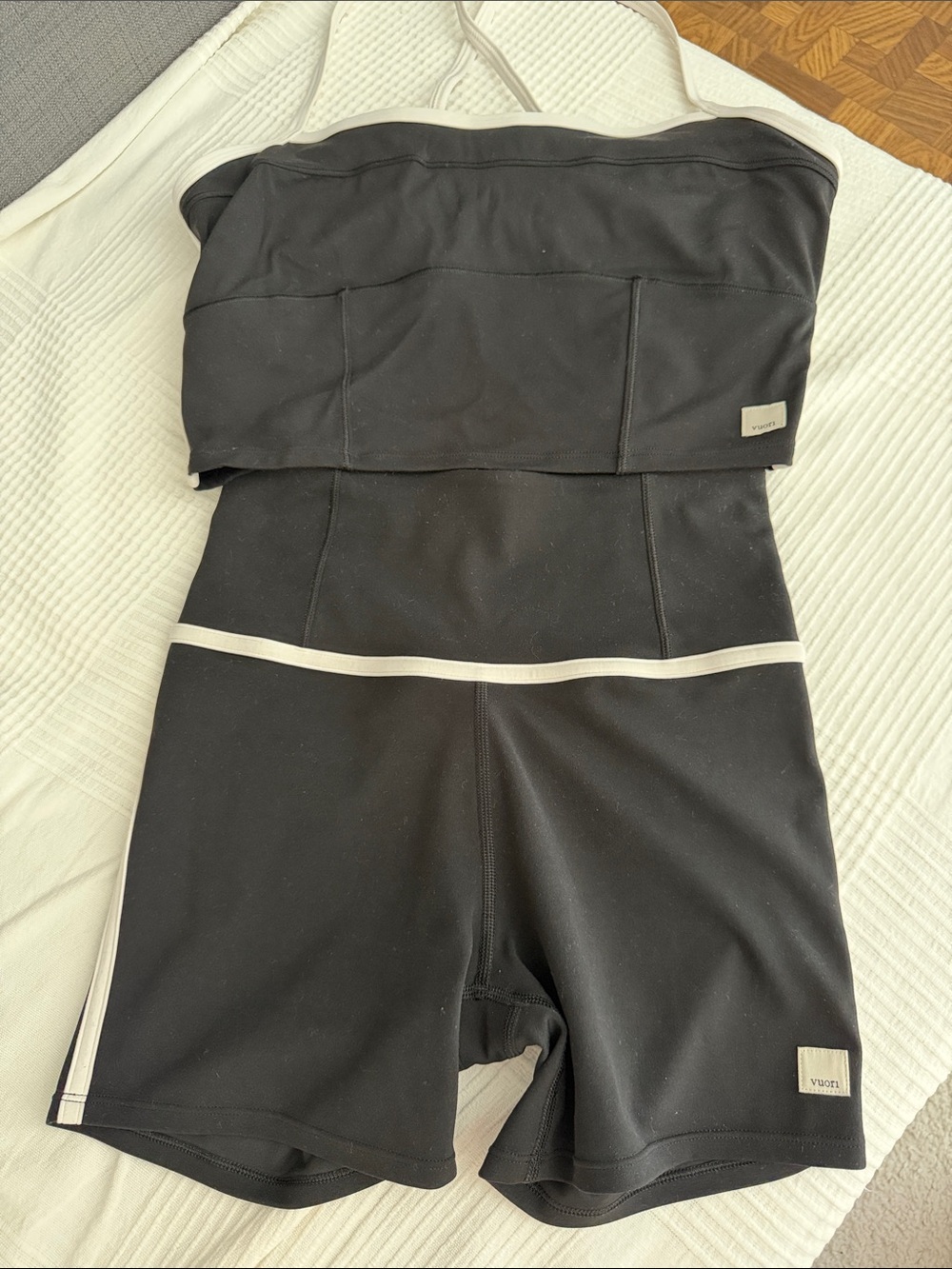 VUORI SET - AllTheFeels Short 4" Shorts + Bra